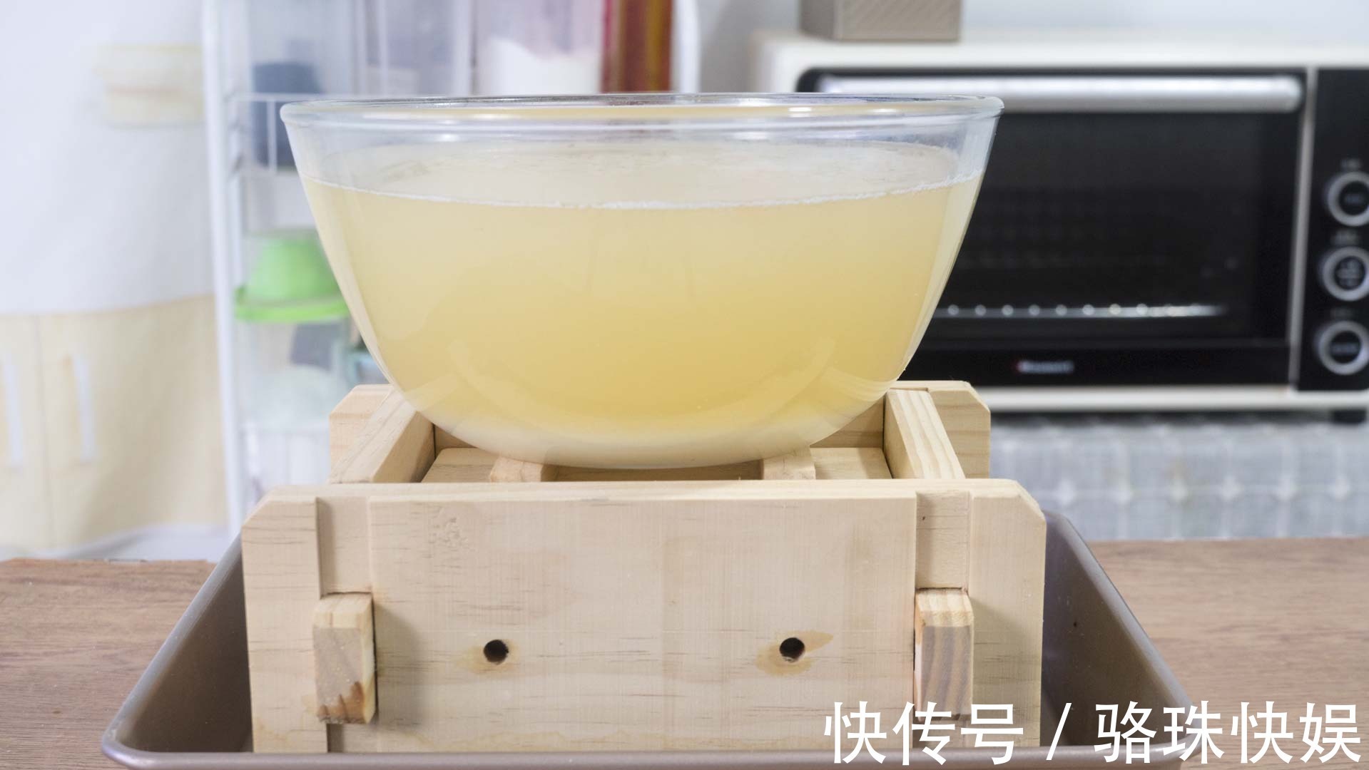 添加|在家做豆腐，2斤黄豆出8斤豆腐，健康零添加，做法简单又好吃