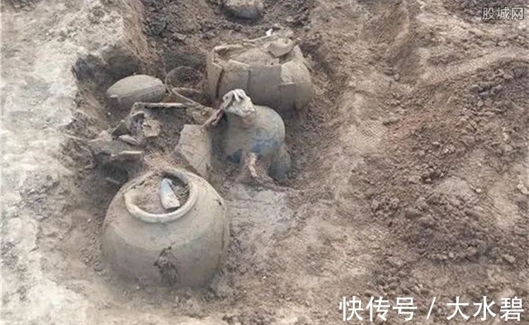 线菌|男子手摸一物后住院7次，这种古玩不要随便乱摸，不小心会丢命!