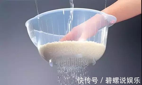 淘米水|很多人问淘米水能直接浇花吗一个步骤教你将其变成绝佳肥料!