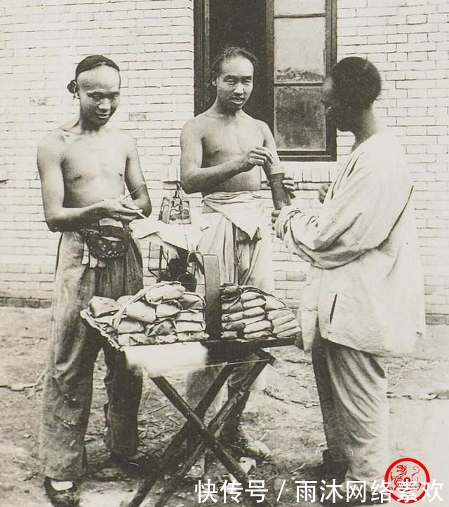 骡子|慈禧时代老照片:贵妇吸鸦片 骡子抬轿