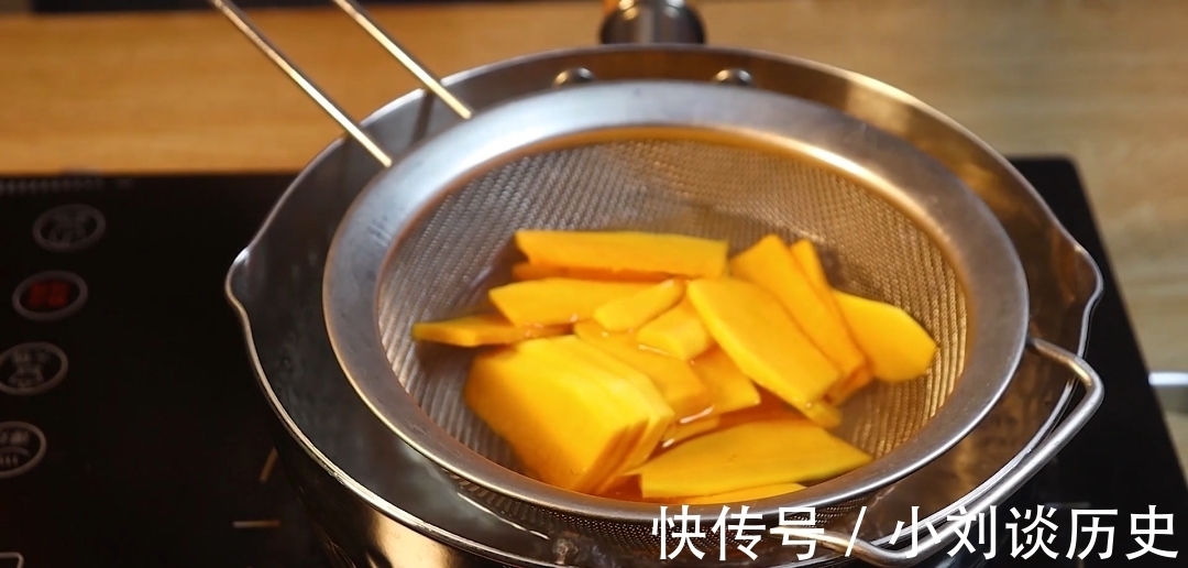 南瓜泥|育儿师强烈推荐，秋季宝宝补锌，别吃牛肉了，换个做法宝宝更爱吃