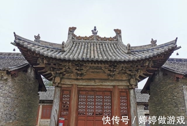 正方形|山西这座古戏台建筑精美，恢宏大气，却隐匿农村，罕有人至