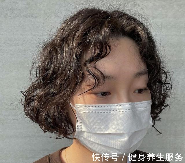 低层次 女士发型别乱剪,想换发型先看看这3种,时尚利落显气质!