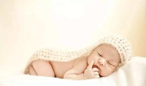入睡困难|怎么引导宝宝晚上自主入睡的好习惯,不哄睡不奶睡且不吃夜奶