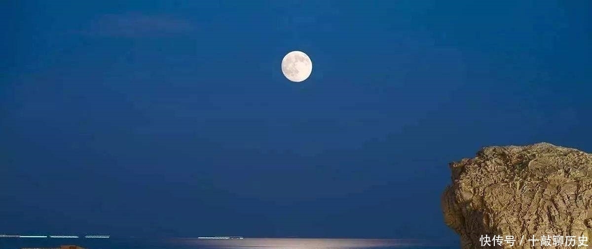 古今最大气的一首月亮诗,开篇就是千古名句,写出最唯美的相思