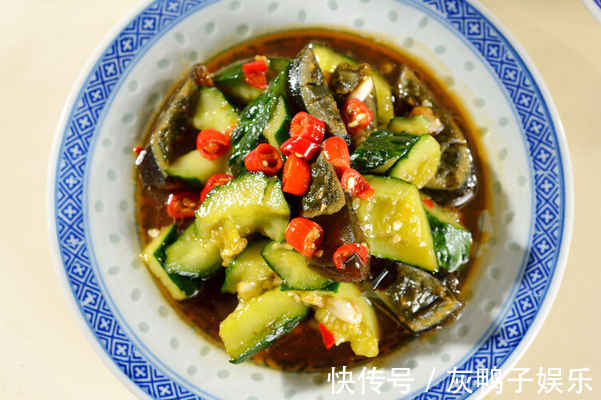 爽脆|凉拌黄瓜有诀窍，不能切完就拌，多做这2步，黄瓜更清脆更入味