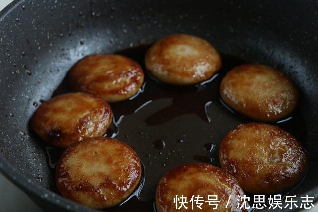 一款甜糯无比的滋粑,半个芋头1碗糯米粉,比汤圆都好吃