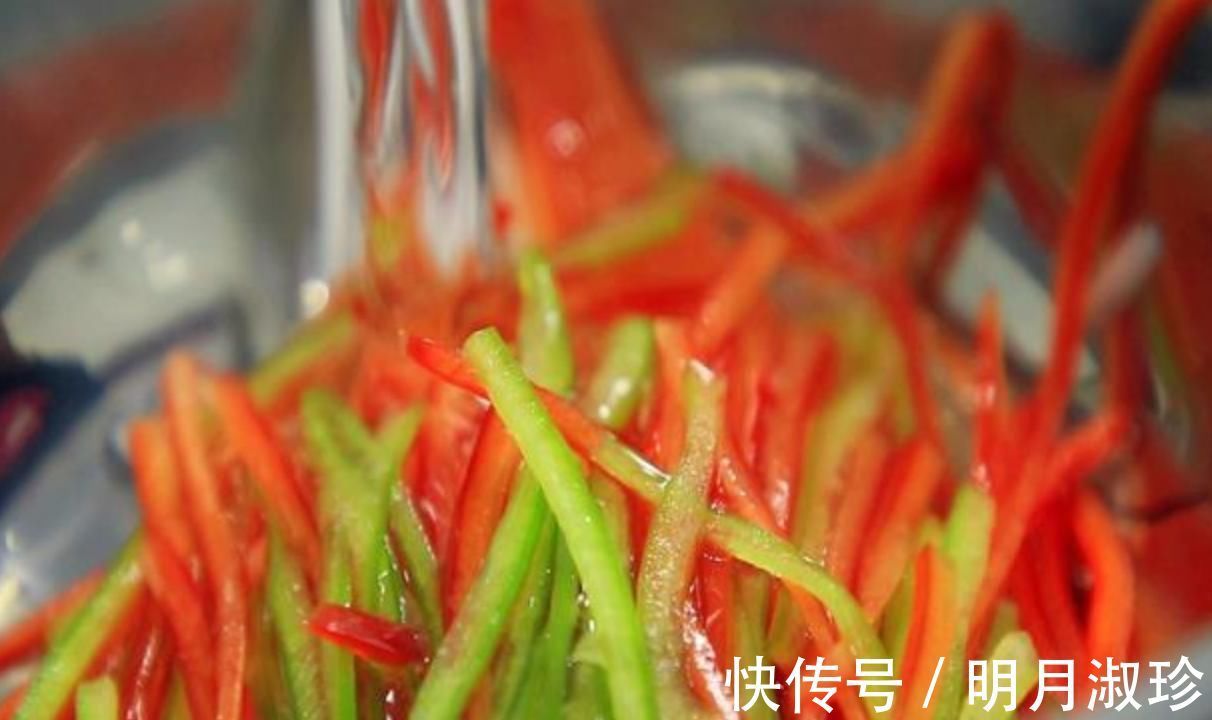 这鱼,以前比猪肉还贵,如今几块钱一斤无人买,蒸一蒸营养滋补!