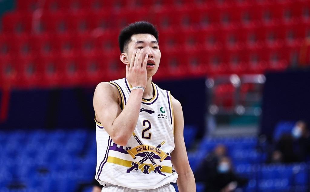 广厦|CBA重罚许钟豪!停赛3场罚款10万元,廖三宁被肘击面部4处骨折