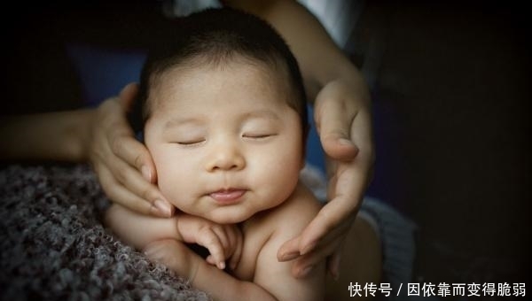 检查项目包|宝宝出生后，这10次体检定要按时去，错过影响大！