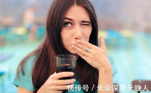 痛风患者|尿酸高5类食物要忌口，会让尿酸越来越高，痛风“缠上”你！