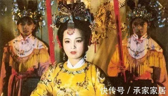 元春省亲#红楼梦:元春生在大年初一,冷子兴说“这就奇了”,他为何这么说