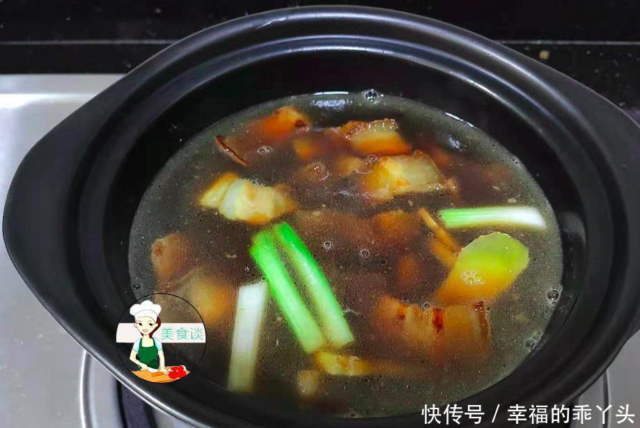 猪肉白菜炖粉条家常做法,一锅炖实在太鲜了,做法简单,营养好吃