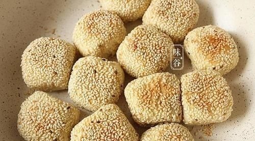 家人最近就迷这早餐，三天两头喊我做，不用烤箱，出锅比包子还香