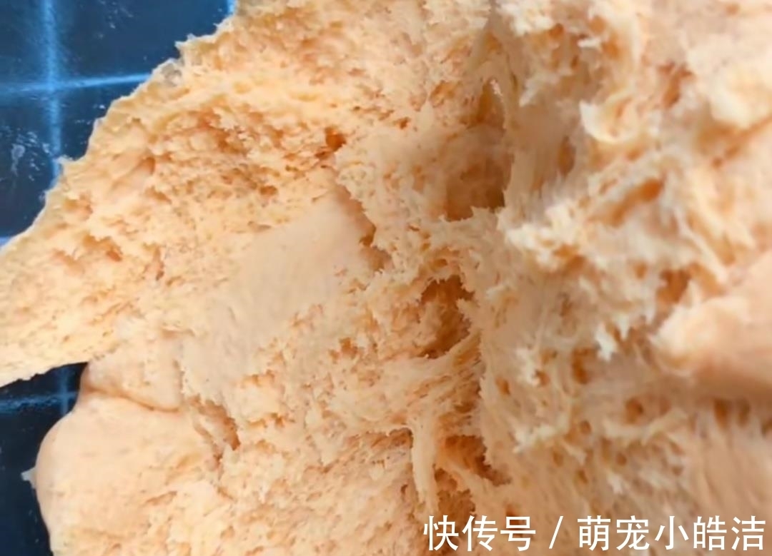 红薯做的小糖饼,柔软好吃,孩子吃不够