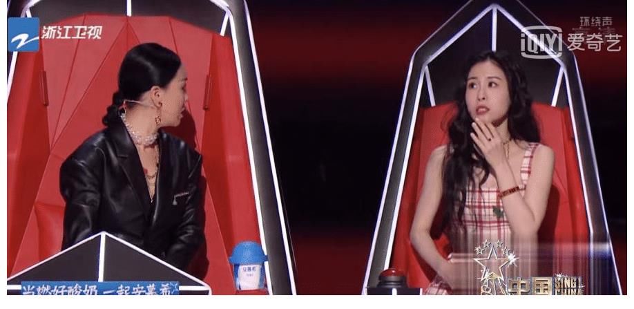 王靖雯|《好声音》四位助教首秀反差大，张碧晨吉克隽逸从容，黄霄雲隐身