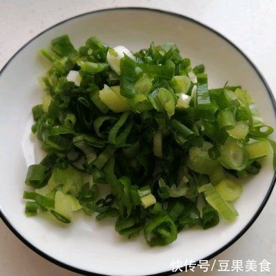 青菜|大人小孩都爱吃的#夏日开胃餐#酸汤面，学起来