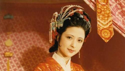 王熙凤|挨了一顿骂,去掉了娘家的一个祸患,尤氏这步棋,走得很高明