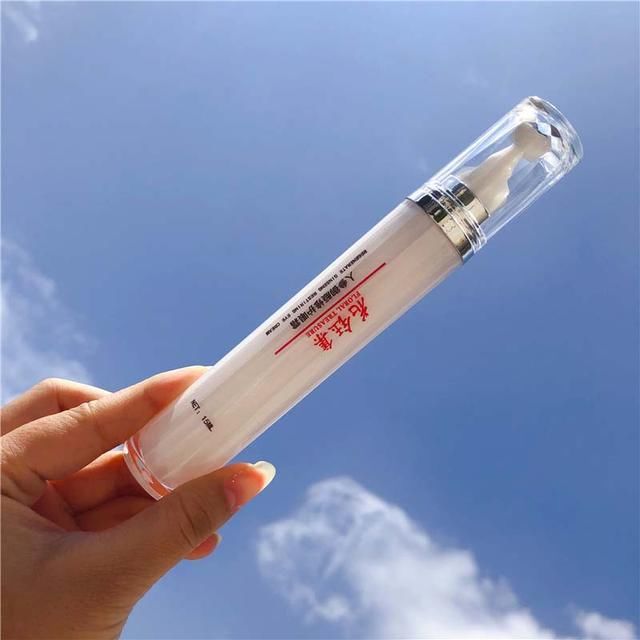 眼霜并非贵的才好，这些平价好用，淡化细纹抗衰老堪称黑眼圈克星