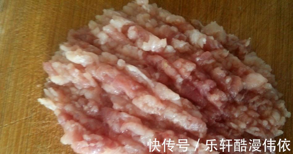 猪肉|入秋后，遇见这菜别错过，营养搭配好消化，儿子每次吃个精光！