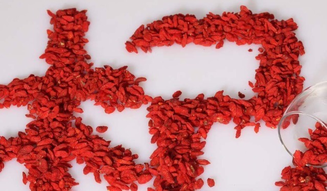 肝毒|枸杞跟它是“绝配”,连喝一周,不仅肾强了,肝也干净了