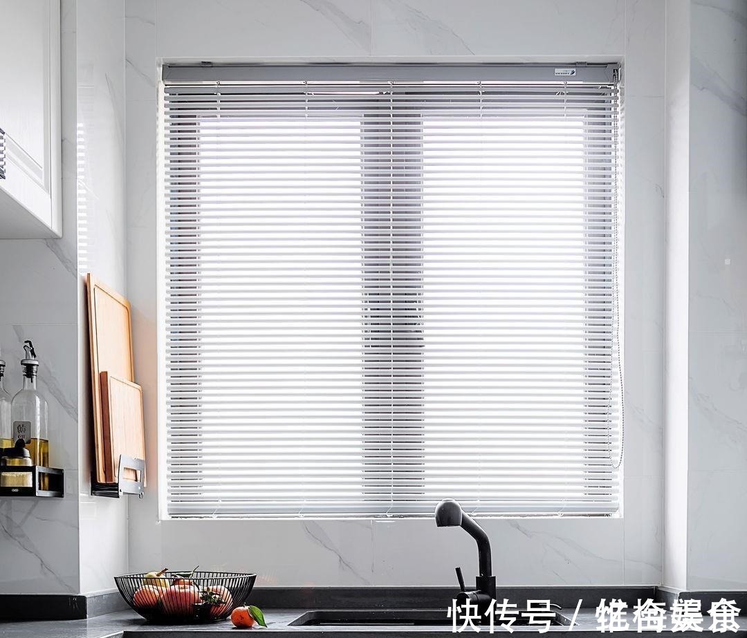 穿搭|136平混搭四居室,只要掌握方法,现代和复古也可以搭配在一起