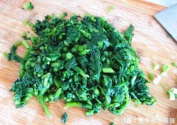 失眠多梦应该常吃它，睡前吃一点，安睡到天亮，气色都变好了！