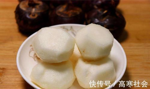 枸杞子|苹果和它是绝配,等于天然“止咳方”,简单煮一煮,冬天不生病