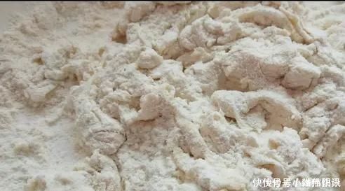 面粉不要再做馒头了,教你新吃法,晶莹剔透有营养,看着就想吃