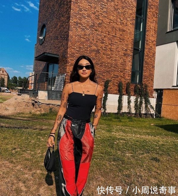 潮流女神 上脚万元球鞋开着百万跑车,新一代潮流女神是她!