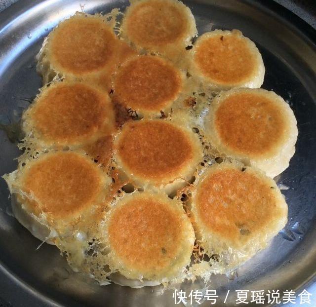 “水煎包”到底先煮还是先煎很多人做错了,难怪你做的不好吃