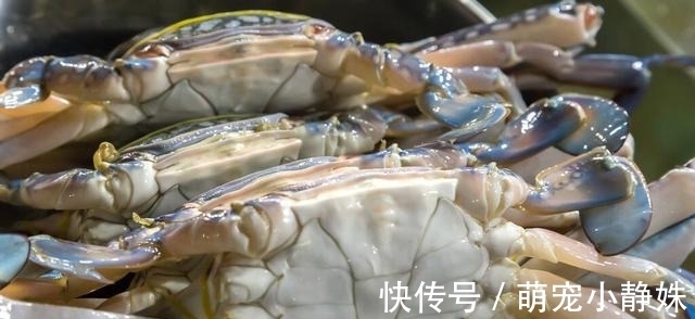 蒸螃蟹时,直接上锅蒸就废了!多加这1步,蟹肉鲜嫩入味不流黄