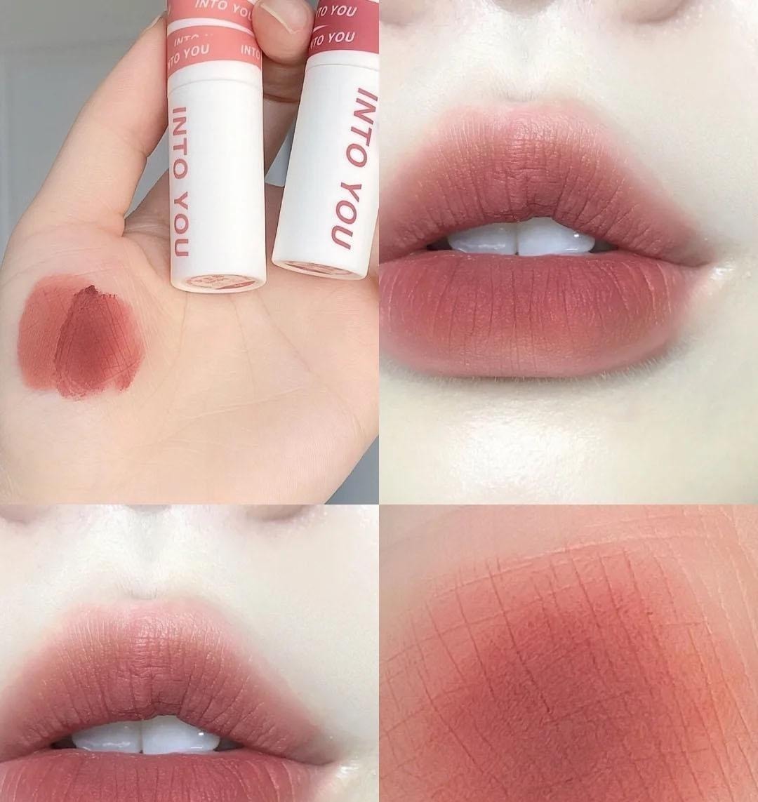 凶色 众所周知,脏橘色口红早过时了,今年最显白的是这5支“奶凶色”