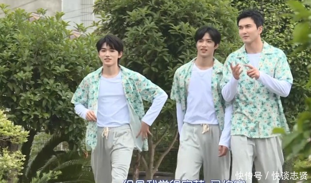 着点 马伯骞公主抱宋茜时,自觉露出“礼貌手”,低情商的学着点