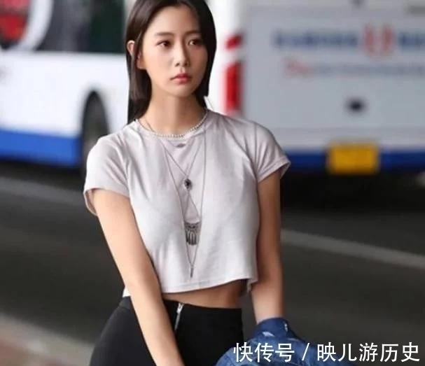 黄晓明|李成敏身材太柔嫩了,当她穿上无痕裤时双腿就像开了动画特效