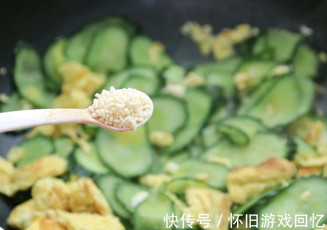 清新爽口的家常菜：黄瓜炒鸡蛋，口感清香软嫩，大雪过后滋补养生