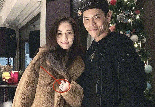 向佐郭碧婷牵手