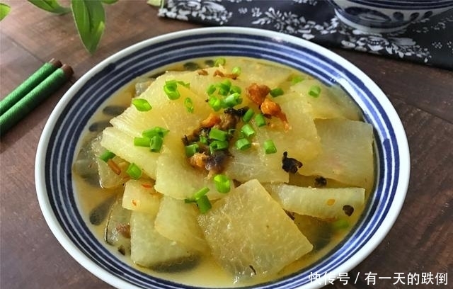 冬瓜此做法,鲜香入味比肉好吃,软糯多汁超下饭,连汤都吃精光