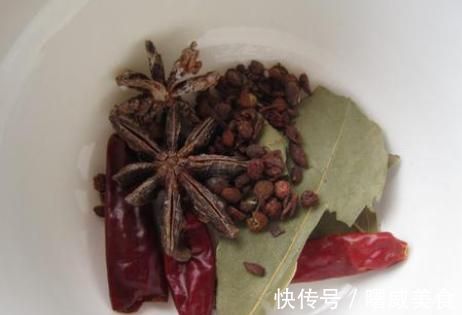 年关将至,这菜提前做好,一次做10斤放冰箱保存,随取随吃省事