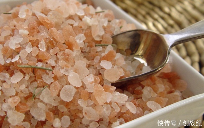 低价从我国买入,包装一圈再卖给中国游客,仍有大批国人蒙在鼓里