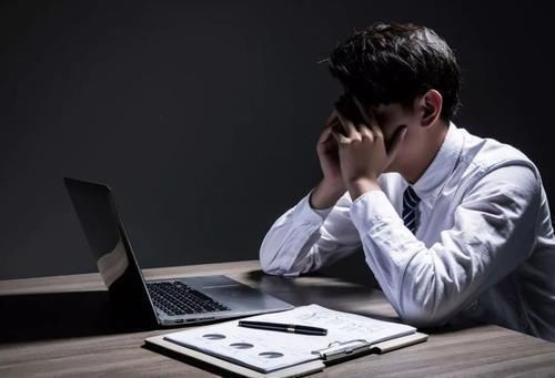 职业|23岁没学历又不善社交,做房地产两个月没业绩,该不该继续?