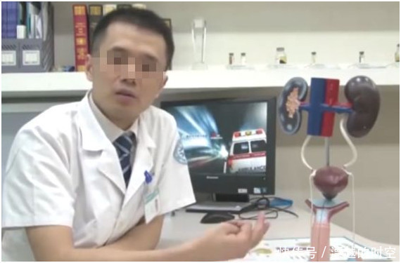 结石|2岁儿童“尿尿”疼!医生检查后吓出一身汗,家里有它趁早扔掉