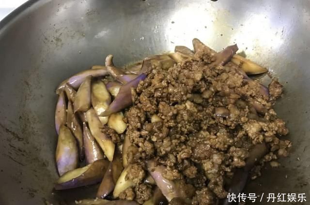 炒茄子,吸油多还不入味错在这一步,教你大厨做法,清爽不油腻
