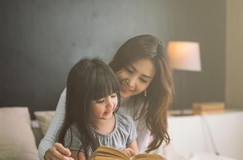 李玫瑾教授：养女孩的家庭，要了解“养女五忌”，孩子未来更出色