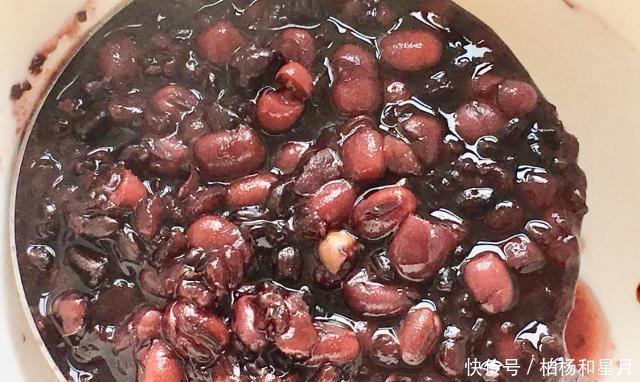 红豆|黑米红豆粥,易于在家制作美味,不再需要在外面购买