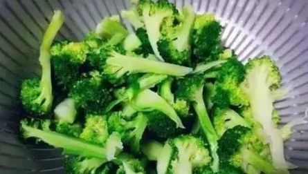 8种癌都＂怕＂这种菜！但99%的人都吃错了，配上它，营养翻倍~