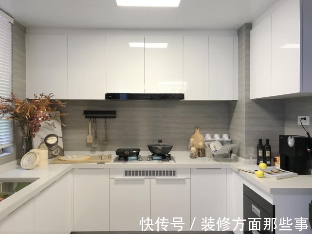 前影|124平中式风，墨花卉系列贯彻整个空间