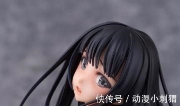 女帝|阿宅手办被母亲弄坏,粘好后的样子,让人笑到腹肌疼