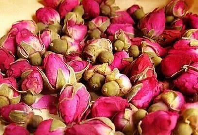 玫瑰花|玫瑰花和此物一起泡,每天一杯,皱纹淡了,气血足了,手脚也暖和