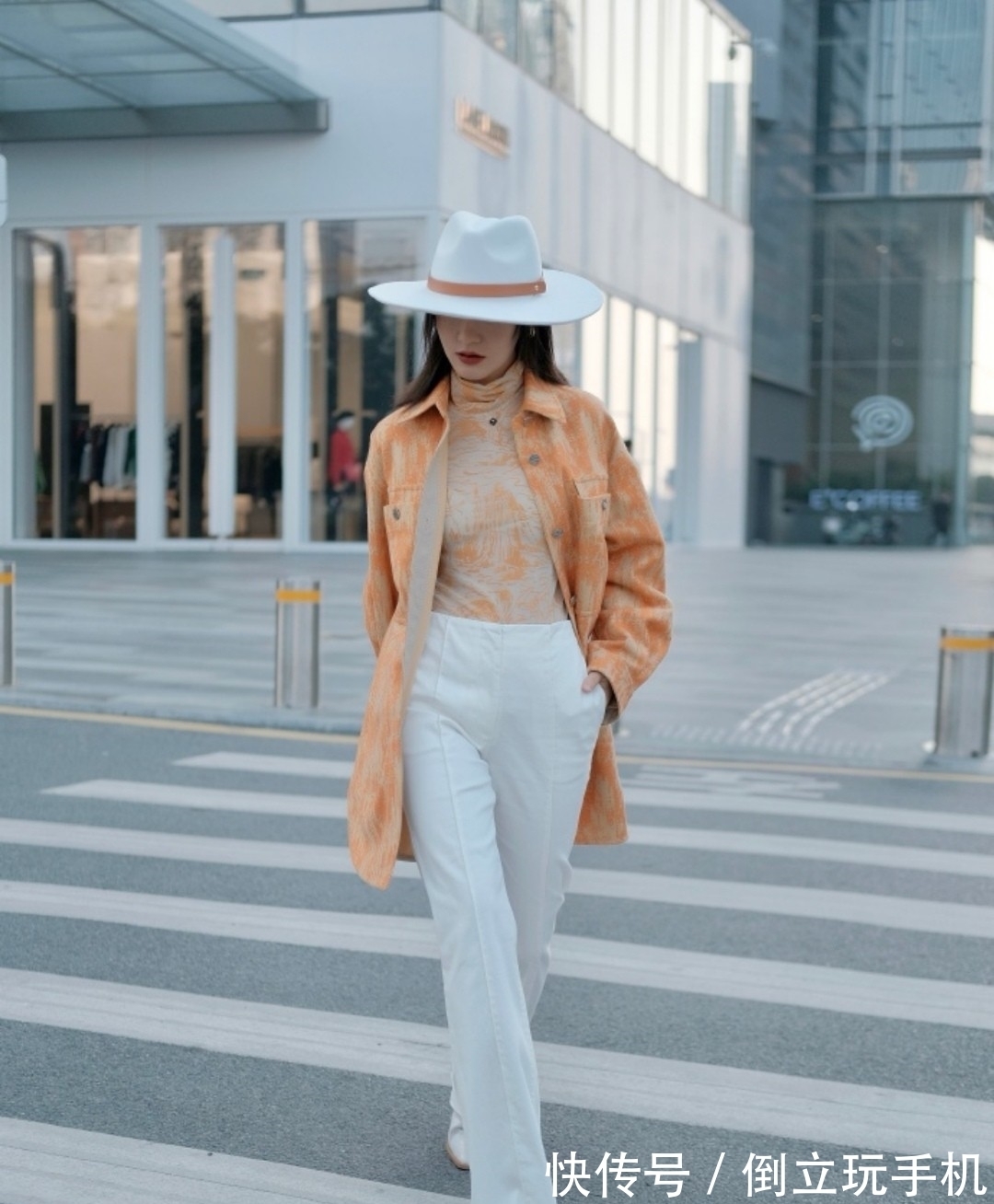 对比感 年会party如何惊艳众人?气质魅力挡不住,轻轻松松搭配高级感